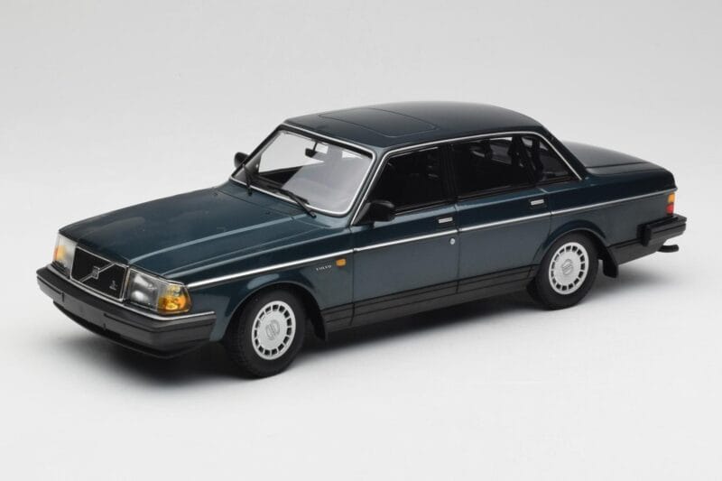 Volvo 240 GL Petrol Metallic Minichamps 1:18 155171407 Metalas