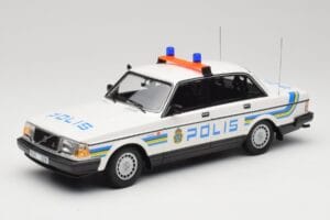 Volvo 240 GL Polis Sweden Minichamps 1:18 155171490 Metalas