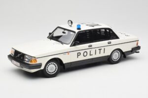 Volvo 240 GL Politi Denmark Minichamps 1:18 155171495 Metalas