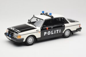 Volvo 240 GL Politi Norway Juodas Minichamps 1:18 155171496 Metalas