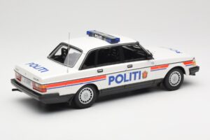 Volvo 240 GL Politi Norway Minichamps 1:18 155171491 Metalas - nuotrauka 2 iš 6