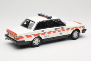 Volvo 240 GL Politie Netherlands Minichamps 1:18 155171498 Metalas - nuotrauka 2 iš 6
