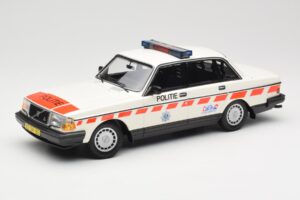 Volvo 240 GL Politie Netherlands Minichamps 1:18 155171498 Metalas