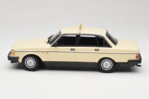 Volvo 240 GL Taxi Minichamps 1:18 155171494 Metalas - nuotrauka 3 iš 6
