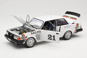 Volvo 240 Turbo #21 P. Stureson DTM Winner Wunstorf 1985 AUTOart 1:18 88592 Metalas - nuotrauka 2 iš 8