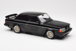 Volvo 240 Turbo Juodas Custom IXO 1:18 18CMC178 Metalas - nuotrauka 4 iš 6