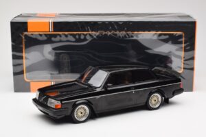 Volvo 240 Turbo Juodas Custom IXO 1:18 18CMC178 Metalas - nuotrauka 6 iš 6