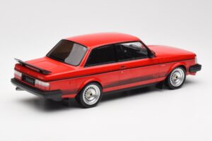 Volvo 240 Turbo Raudonas Custom IXO 1:18 18CMC177 Metalas - nuotrauka 2 iš 5