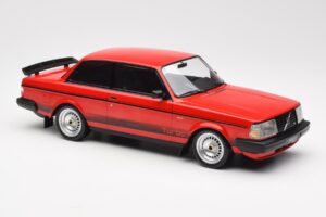 Volvo 240 Turbo Raudonas Custom IXO 1:18 18CMC177 Metalas - nuotrauka 4 iš 5