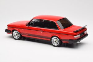 Volvo 240 Turbo Raudonas Custom IXO 1:18 18CMC177 Metalas - nuotrauka 5 iš 5