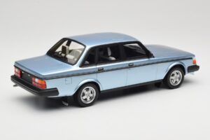 Volvo 244 Turbo Šviesiai Mėlynas DNA 1:18 DNA000135 Metalas - nuotrauka 2 iš 6