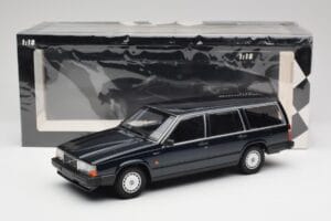 Volvo 740 GL Universalas Tamsiai Žalias Metalinis Minichamps 1:18 155171771 Metalas - nuotrauka 6 iš 6