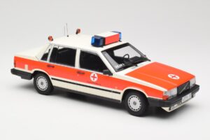 Volvo 740 GL DRK Aschaffenburg Minichamps 1:18 155171790 Metalas - nuotrauka 4 iš 6