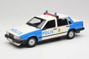 Volvo 740 GL Švedijos Policija Minichamps 1:18 155171791 Metalas
