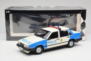 Volvo 740 GL Švedijos Policija Minichamps 1:18 155171791 Metalas - nuotrauka 6 iš 6