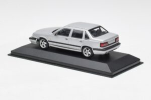 Volvo 850 Sidabrinis Minichamps 1:43 430171402 Metalas - nuotrauka 3 iš 4