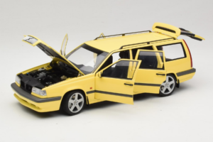 Volvo 850 T-5R Universalas Cream Yellow AUTOart 1:18 79506 Metalas - nuotrauka 2 iš 8