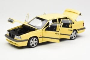 Volvo 850 T-5R Geltonas AUTOart 1:18 79501 Metalas - nuotrauka 2 iš 8