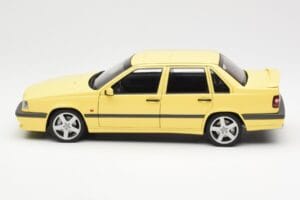 Volvo 850 T-5R Geltonas AUTOart 1:18 79501 Metalas - nuotrauka 4 iš 8