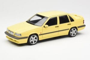 Volvo 850 T-5R Geltonas AUTOart 1:18 79501 Metalas