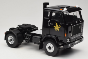Volvo F88 John Player Special Black MCG 1:18 MCG18217 Metalas - nuotrauka 6 iš 8