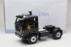 Volvo F88 John Player Special Black MCG 1:18 MCG18217 Metalas - nuotrauka 8 iš 8