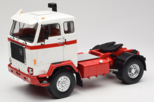 Volvo F88 Baltas Raudonas MCG 1:18 MCG18141 Metalas