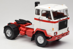 Volvo F88 Baltas Raudonas MCG 1:18 MCG18141 Metalas - nuotrauka 6 iš 8