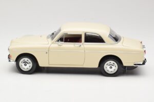 Volvo P121 Amazon Baltas Revell 1:18 08866 Metalas - nuotrauka 4 iš 8