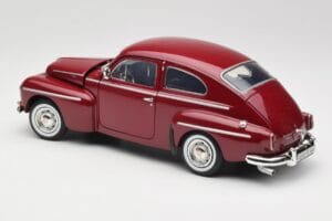 Volvo PV544 Cherry Red Revell 1:18 08887 Metalas - nuotrauka 7 iš 8