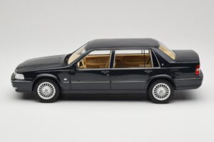 Volvo S90 Royal Blue DNA 1:18 DNA000088 Metalas - nuotrauka 3 iš 6