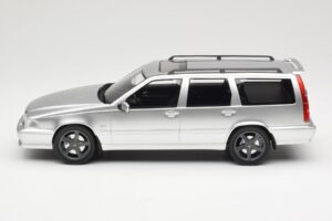 Volvo V70 R P80 Sidabrinis DNA 1:18 DNA000155 Metalas - nuotrauka 3 iš 6