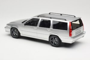 Volvo V70 R P80 Sidabrinis DNA 1:18 DNA000155 Metalas - nuotrauka 5 iš 6