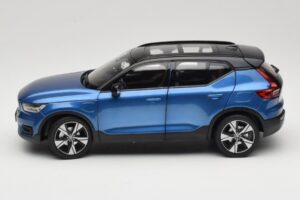 Volvo XC40 Recharge Mėlynas Metalinis Paudi Model 1:18 2562373 Metalas - nuotrauka 4 iš 8