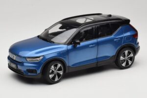 Volvo XC40 Recharge Mėlynas Metalinis Paudi Model 1:18 2562373 Metalas