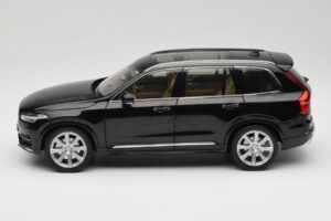 Volvo XC90 Onyx Black Paudi Model 1:18 9430842 Metalas - nuotrauka 4 iš 8