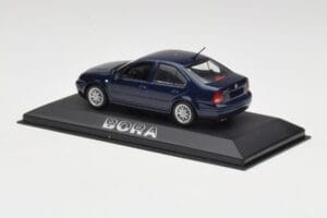 Volkswagen Bora Ocean Mėlynas Minichamps 1:43 8198223B Metalas - nuotrauka 3 iš 4