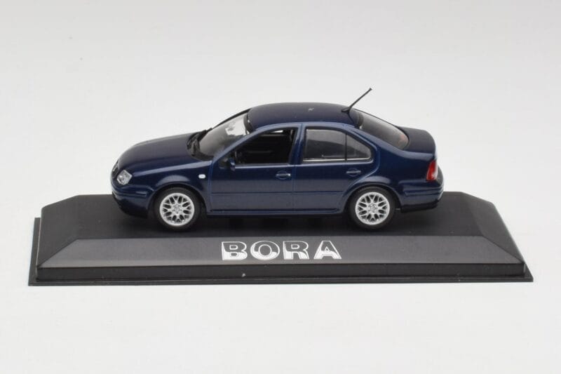 Volkswagen Bora Ocean Mėlynas Minichamps 1:43 8198223B Metalas
