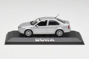 Volkswagen Bora Reflex Sidabrinis Minichamps 1:43 81982223S Metalas