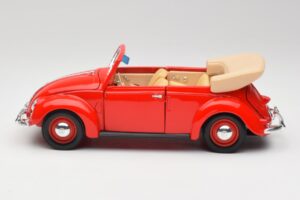 Volkswagen Kabrioletas Ruby Raudonas Maisto 1:18 32826 Metalas - nuotrauka 4 iš 8