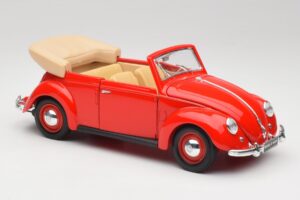 Volkswagen Kabrioletas Ruby Raudonas Maisto 1:18 32826 Metalas - nuotrauka 6 iš 8