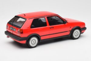 Volkswagen Golf GTI Mk2 Raudonas Otto 1:18 OT027 Derva - nuotrauka 2 iš 6