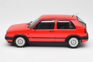 Volkswagen Golf GTI Mk2 Raudonas Otto 1:18 OT027 Derva - nuotrauka 3 iš 6