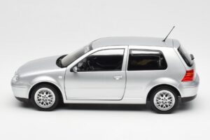 Volkswagen Golf Mk5 GTI Sidabrinis Norev 1:18 188570 Metalas - nuotrauka 4 iš 8