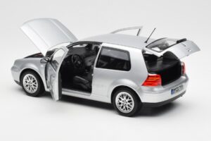 Volkswagen Golf Mk5 GTI Sidabrinis Norev 1:18 188570 Metalas - nuotrauka 5 iš 8