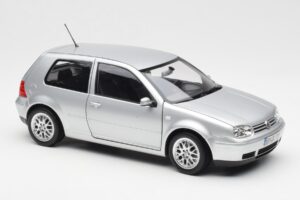 Volkswagen Golf Mk5 GTI Sidabrinis Norev 1:18 188570 Metalas - nuotrauka 6 iš 8