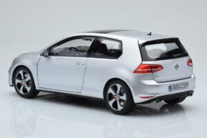 Volkswagen Golf GTI Mk7 Reflex Sidabrinis Norev 1:18 188551 Metalas - nuotrauka 7 iš 8