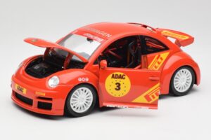 Volkswagen New Beetle Cup Bburago 1:18 3329 Metalas - nuotrauka 2 iš 8