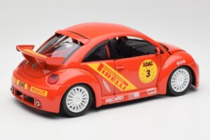 Volkswagen New Beetle Cup Bburago 1:18 3329 Metalas - nuotrauka 3 iš 8