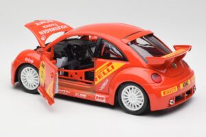 Volkswagen New Beetle Cup Bburago 1:18 3329 Metalas - nuotrauka 5 iš 8